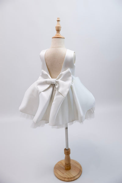 How to Wash a Girls Party Dress Without Ruining It